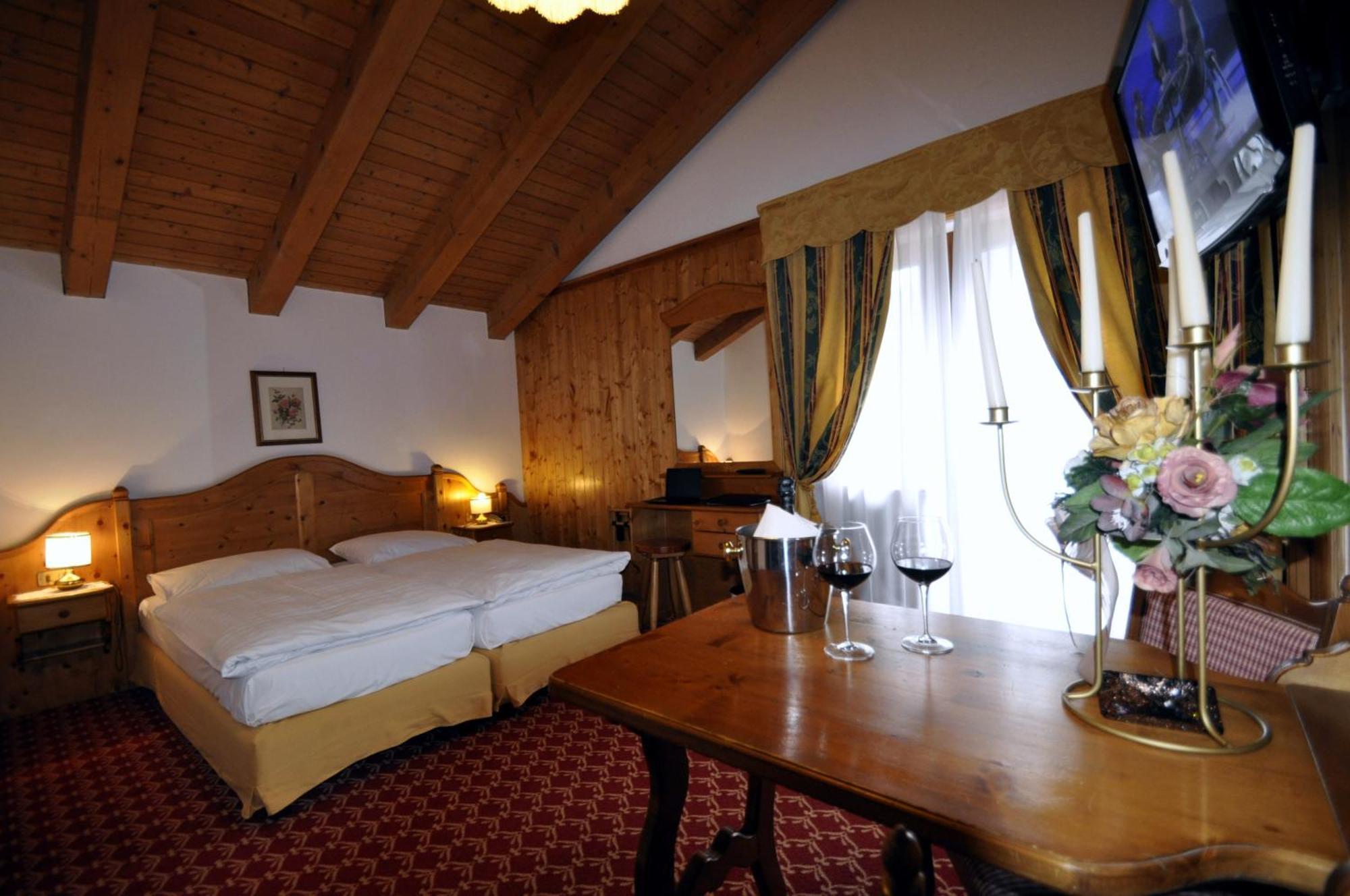 Hotel Al Forte Arabba Eksteriør billede