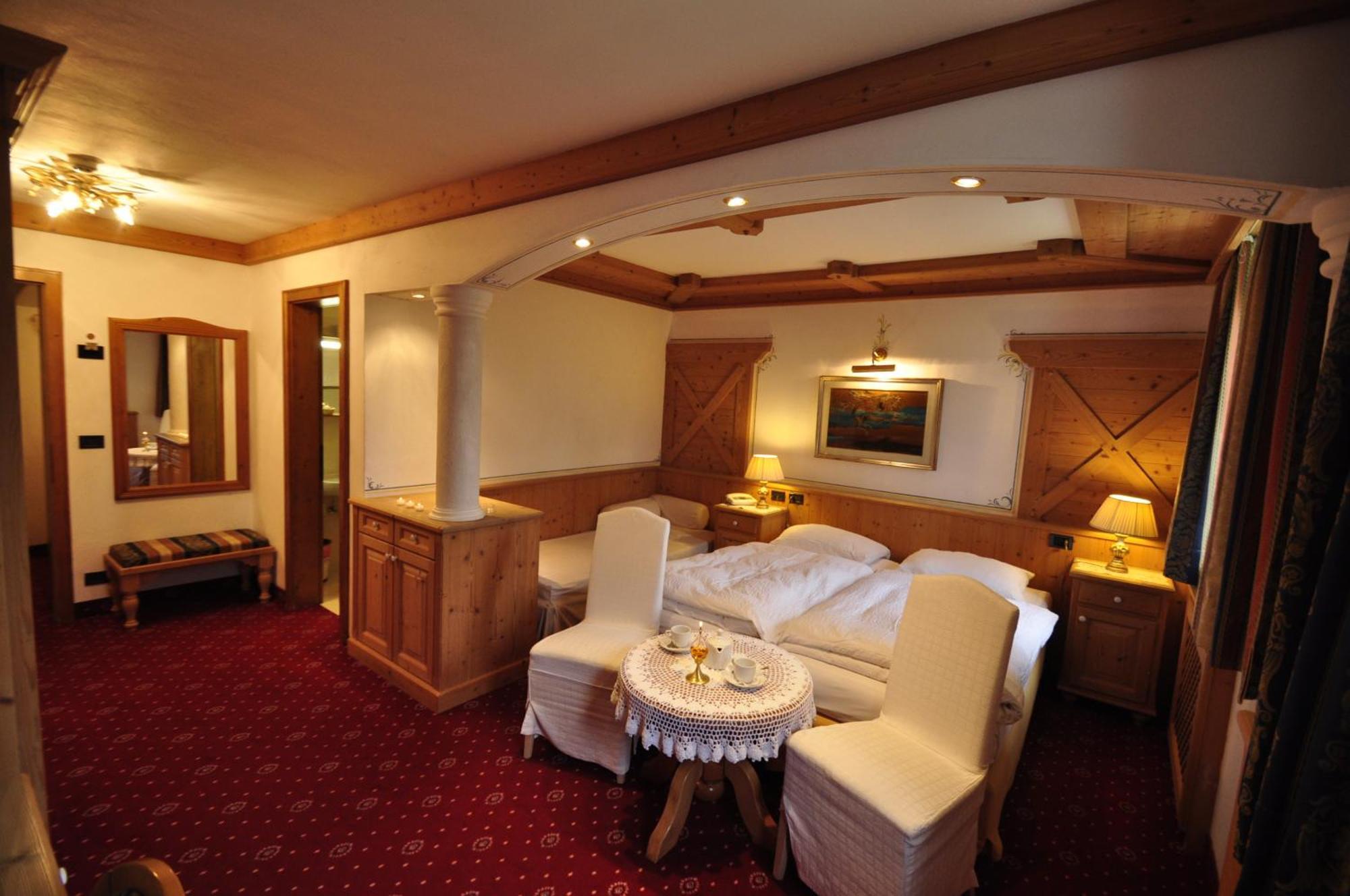 Hotel Al Forte Arabba Eksteriør billede